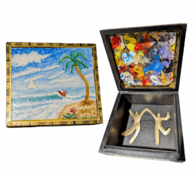 zaluski white background